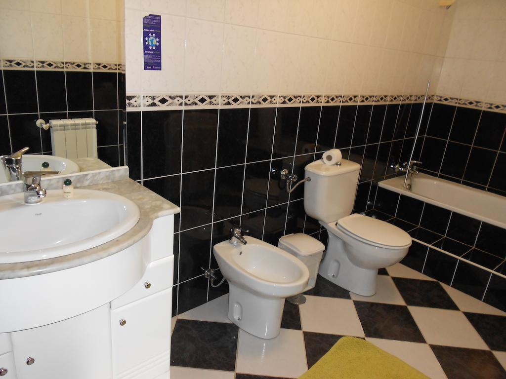 Vale De Azereiros Apartamentos Герес Номер фото